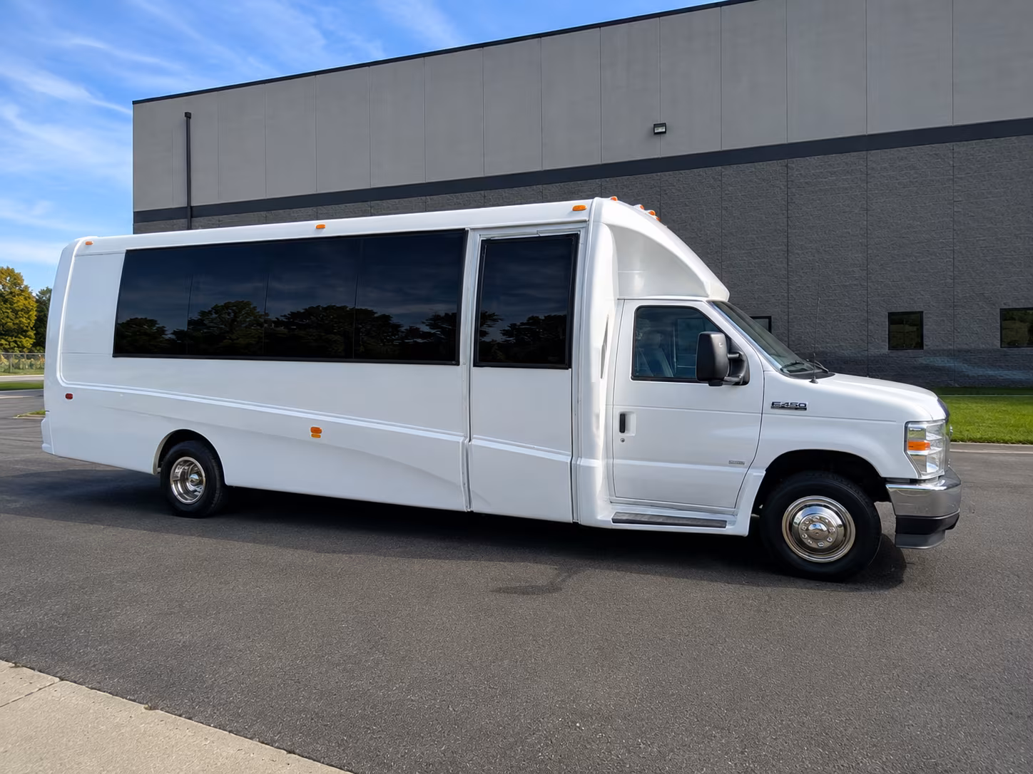 employee shuttle buses for st petersburg s growing business districts