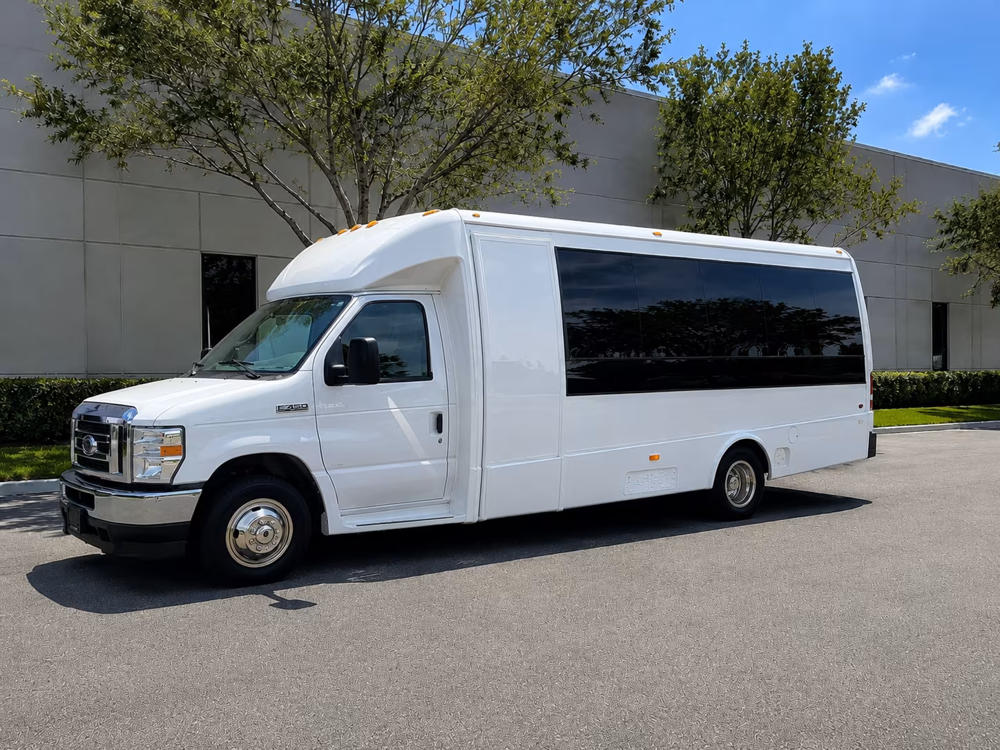 hotel to venue shuttle buses for st petersburg corporate groups