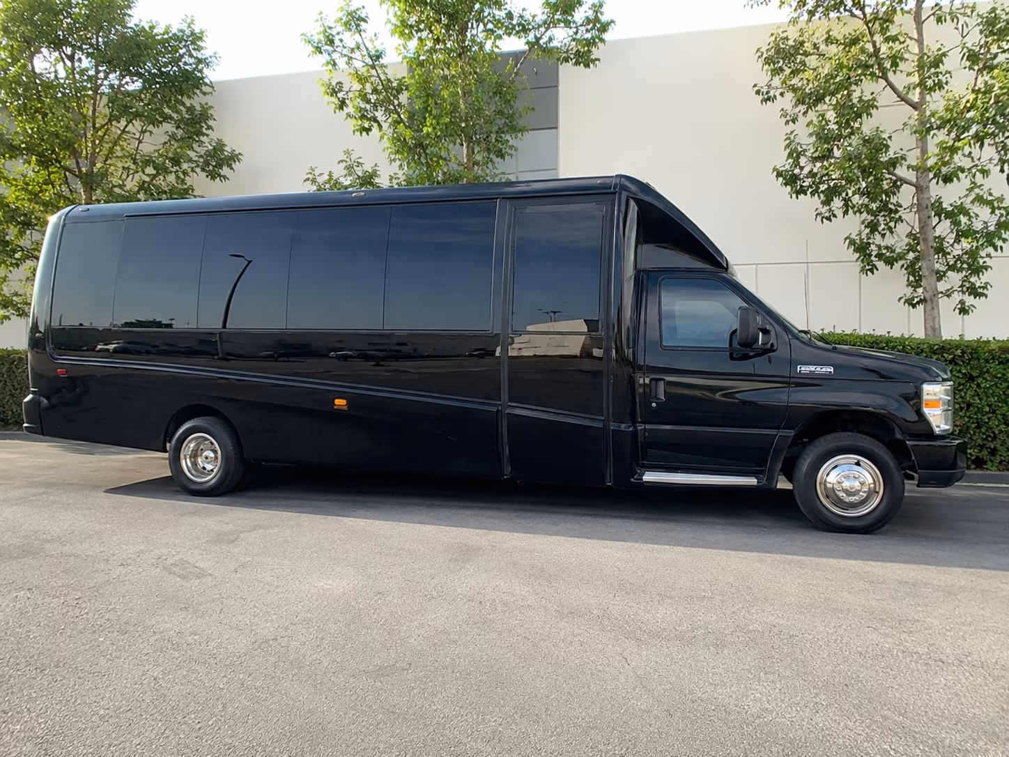 minibuses for art and history field trips across pinellas county